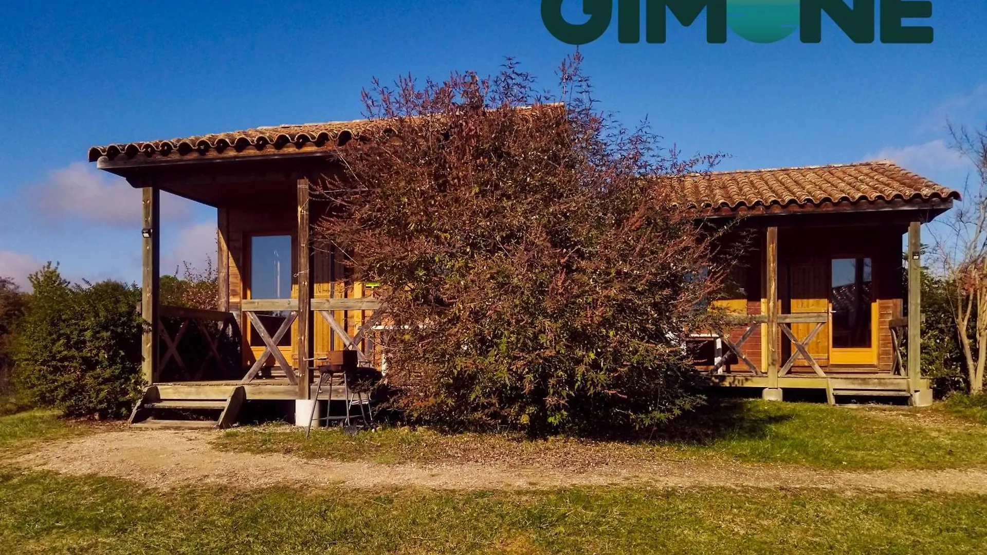 Les Chalets Du Lac De La Gimone Saint-Blancard France